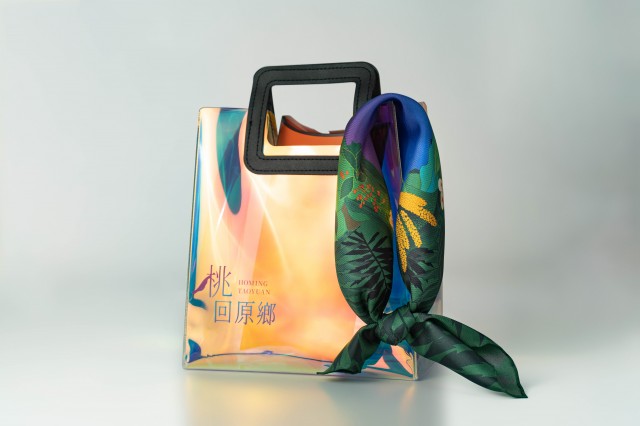桃．回原鄉-文創品絲巾禮盒組
